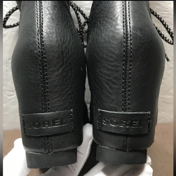 EUC Sorel Joan of Arctic Wedge Mid Shearling Womens Boots Black Leather Size 7.5 - Picture 9 of 16